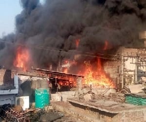 fire cortails electricity suply of city.